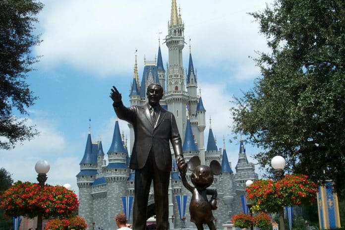 walt-disney-statue-1483870